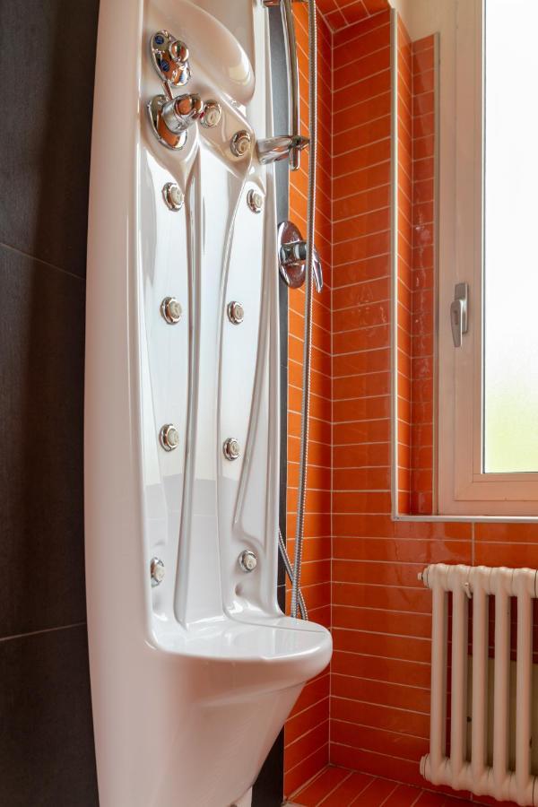 Maison Cecile Appartamento In Villa. Host Marianna Agliè Zewnętrze zdjęcie